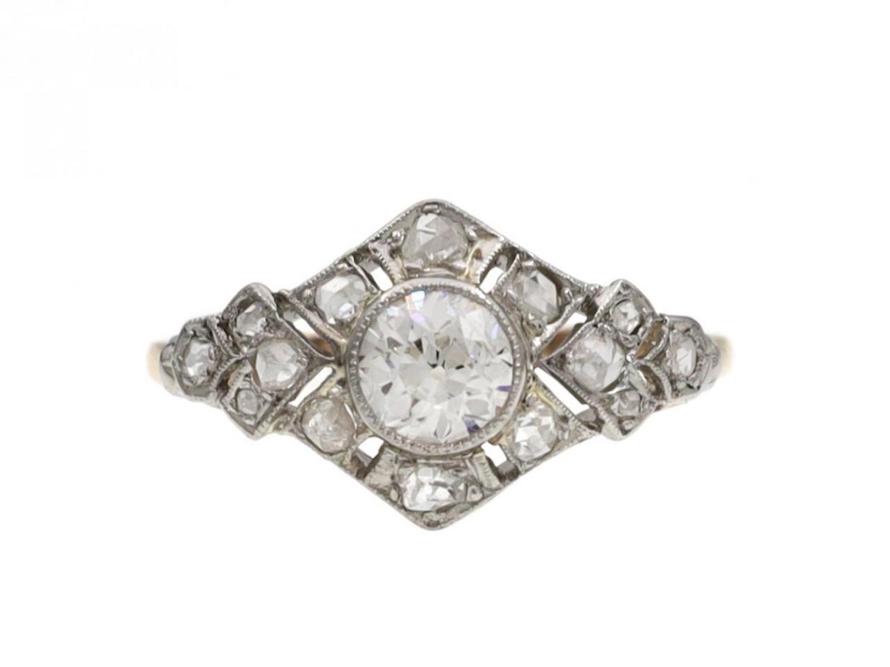 Art Deco diamond openwork cluster ring in platinum and 18kt gold