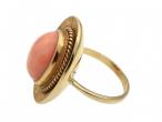 1970s angel skin coral oval dress ring in 18kt yellow gold