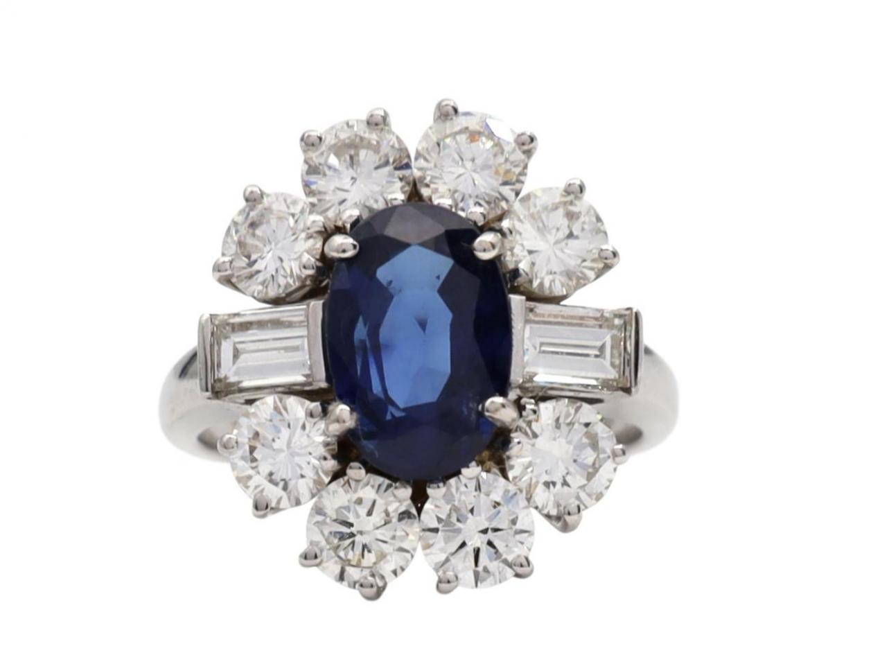 Vintage Sapphire & Diamond Oval Cluster Ring in 18kt White Gold
