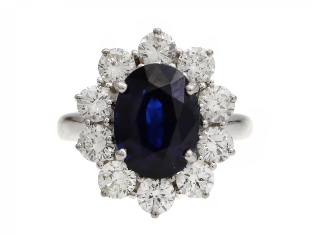 Vintage Oval Sapphire & Diamond Coronet Cluster Ring in 18kt White Gold