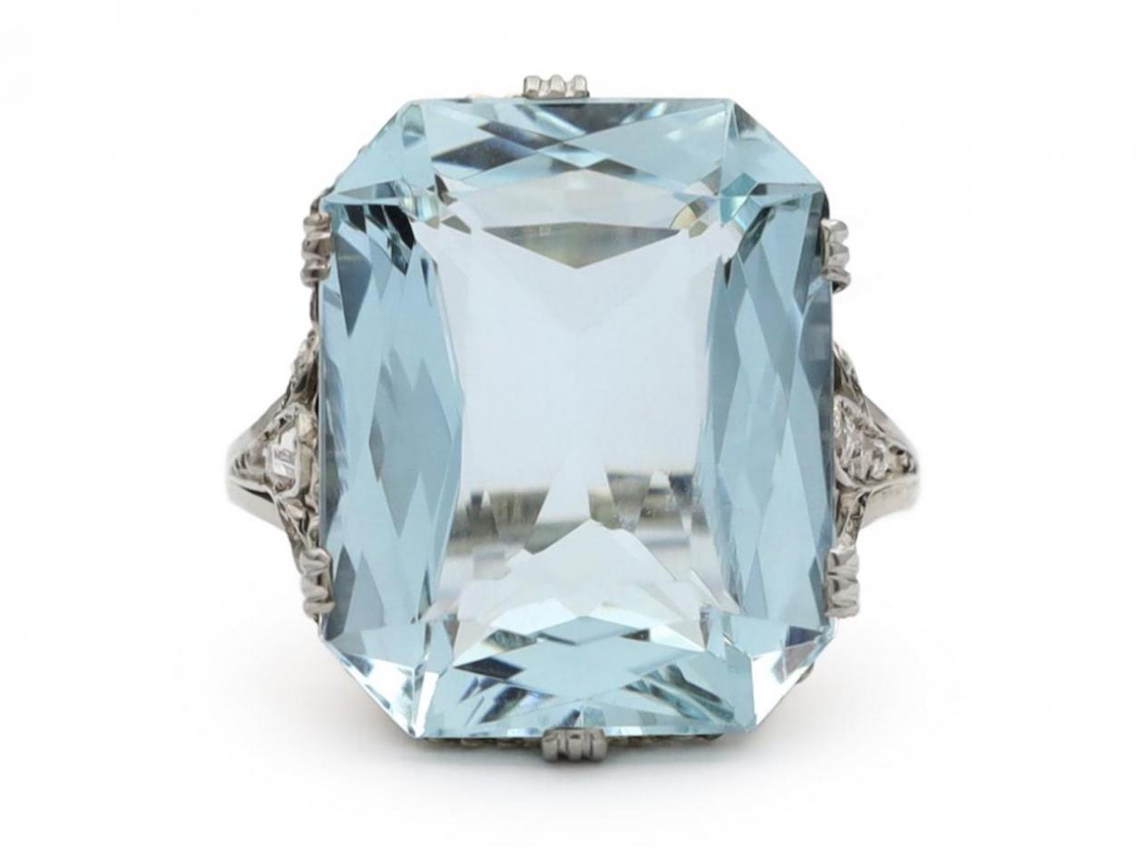 Vintage 11ct Aquamarine Cocktail Ring in 18kt White Gold