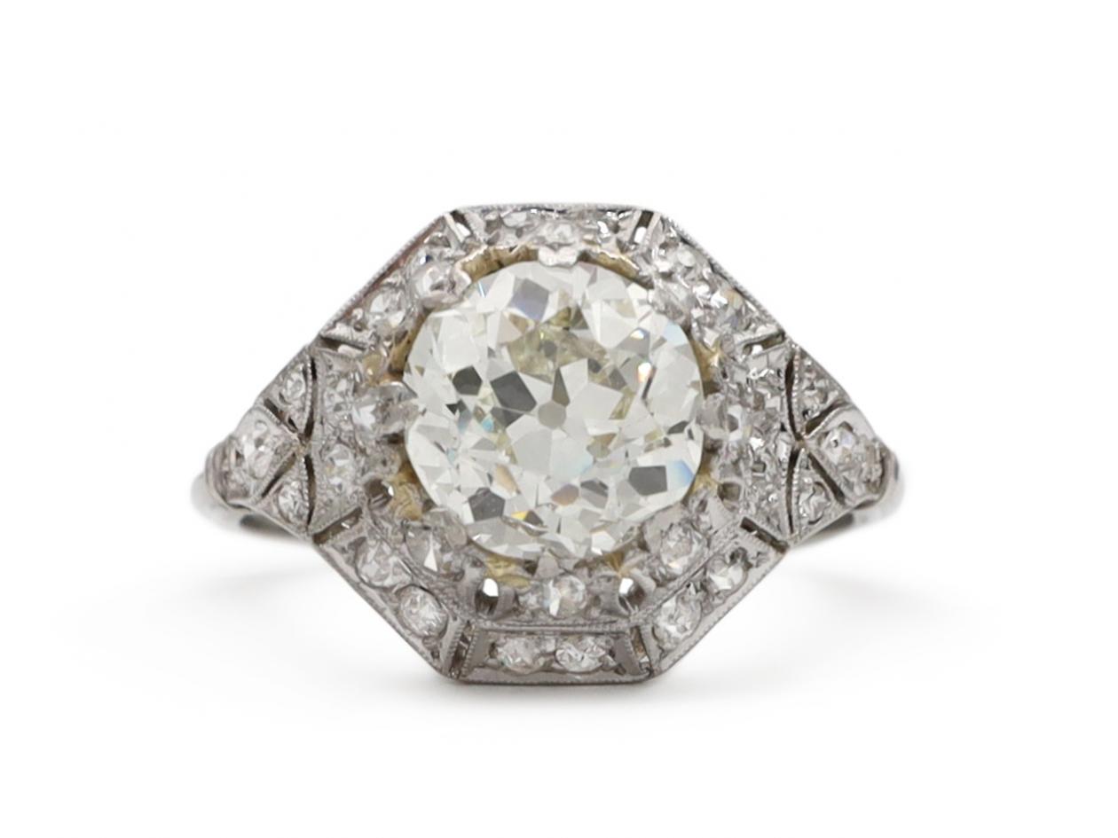 Art Deco 1.80ct Diamond Centre Cluster Ring in Platinum