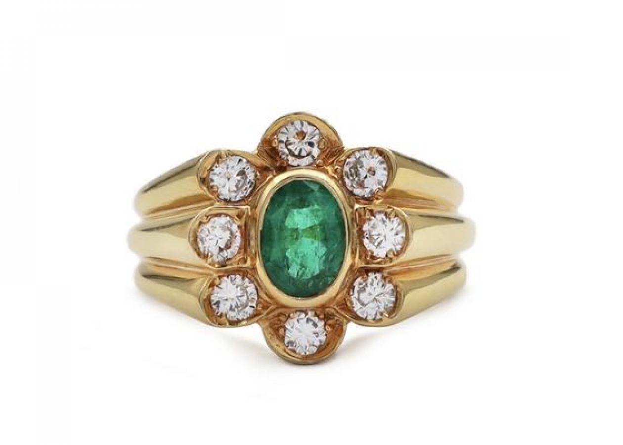 Retro Emerald & Diamond Chunky Floral Cluster Ring in Gold