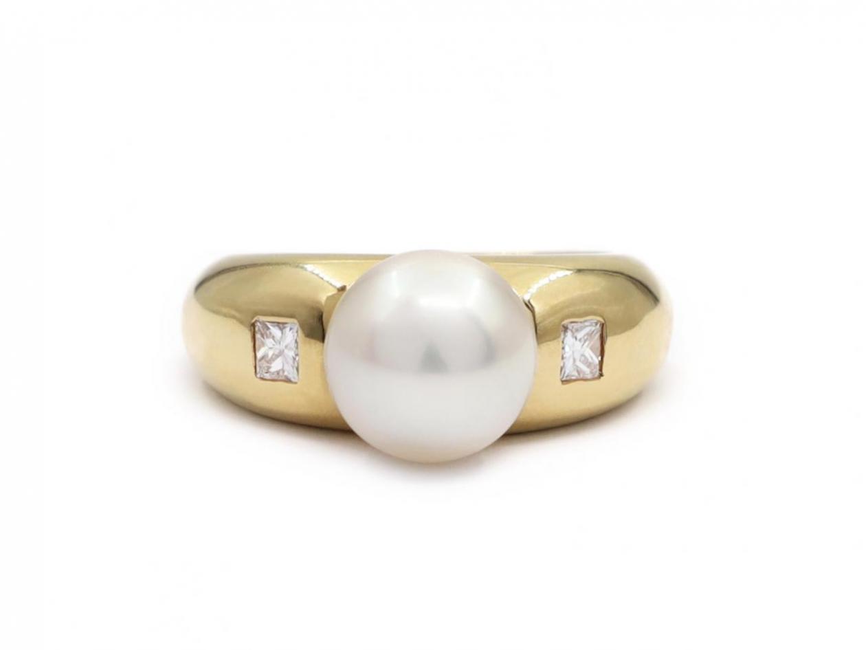 Vintage cultured pearl and diamond solitaire ring in gold