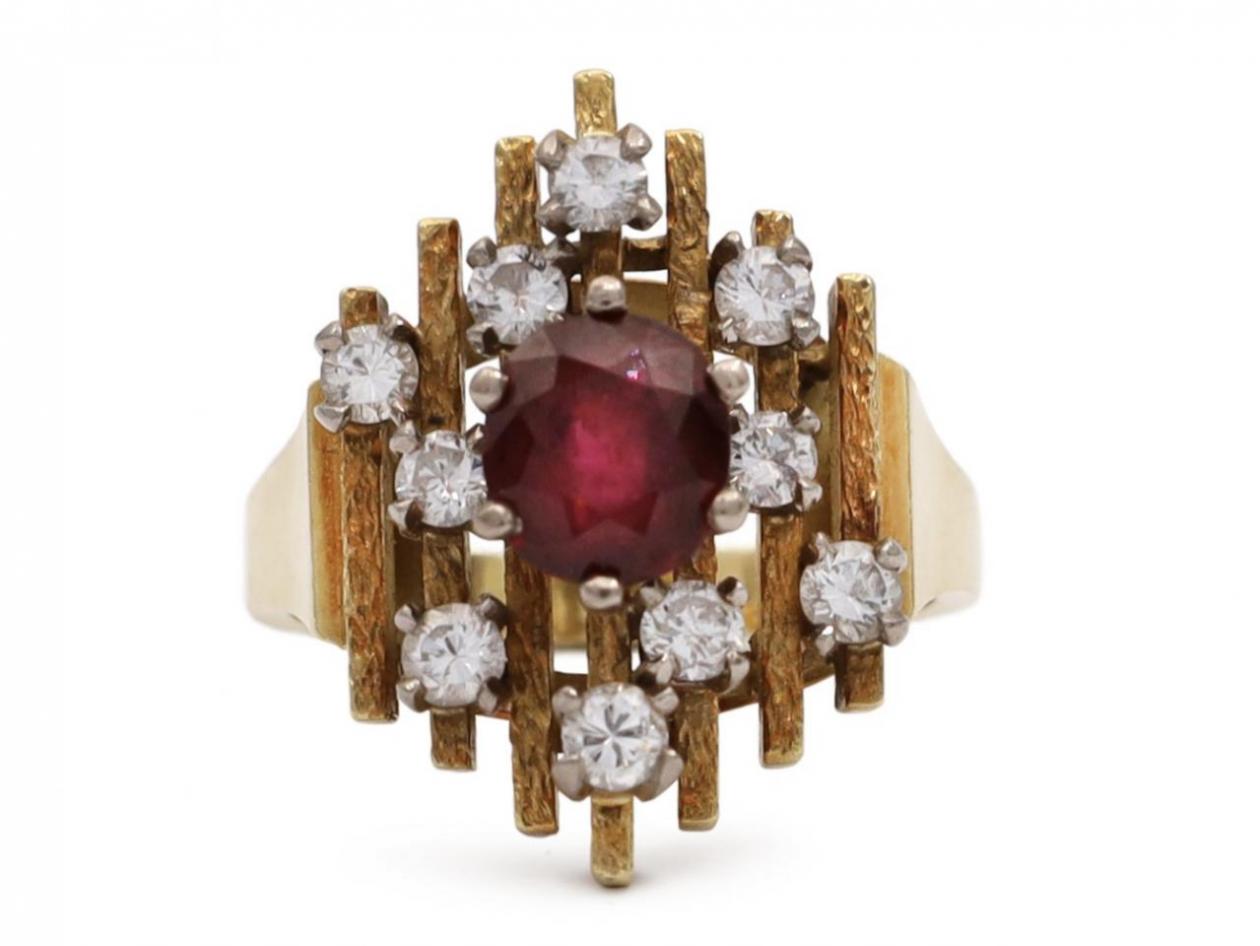 1970s ruby and diamond brutalist cluster ring in 18kt yellow gold