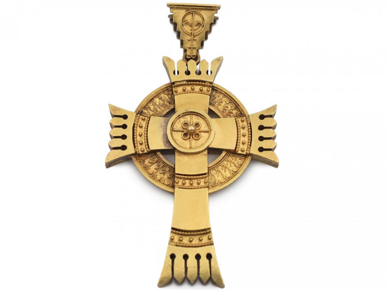 Victorian Etruscan revival Celtic cross pendant in gold