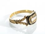 Georgian 18kt yellow gold and black enamel mourning ring