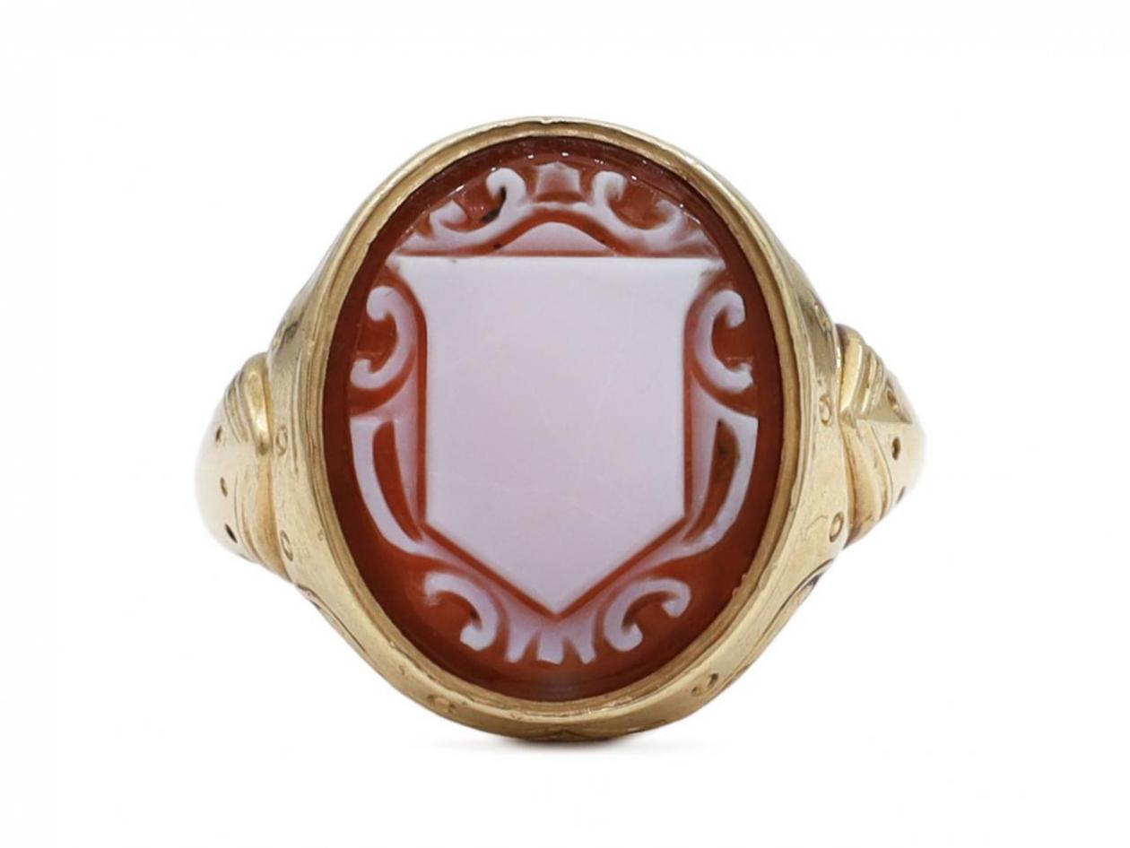 Victorian oval sardonyx cameo memorial signet ring in gold