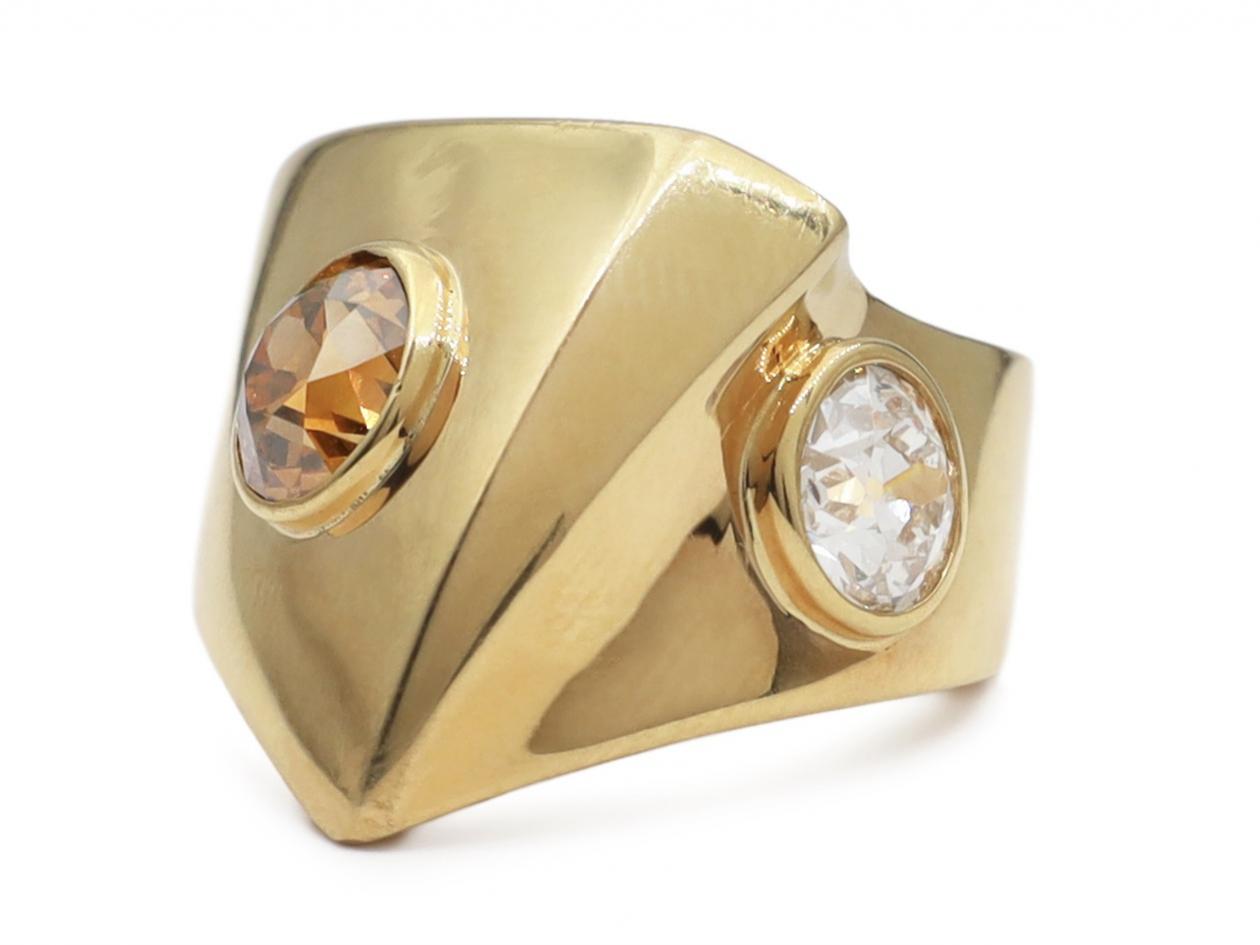 Gübelin two stone diamond folding asymmetric ring in gold