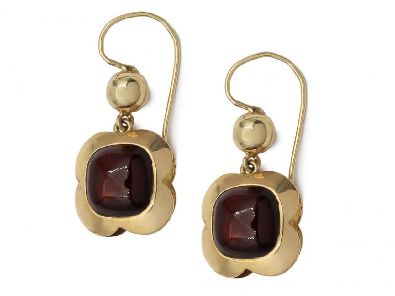 Antique carbuncle garnet quatrefoil drop earrings in gold