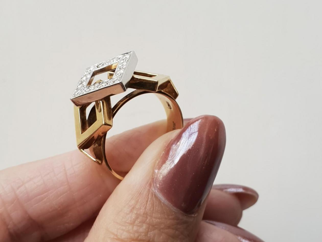 1980s diamond and 18kt yellow gold cubist ring