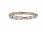 Modern baguette diamond eternity ring in 18kt yellow gold, Italian, 0.87 carats G/H VS–SI.