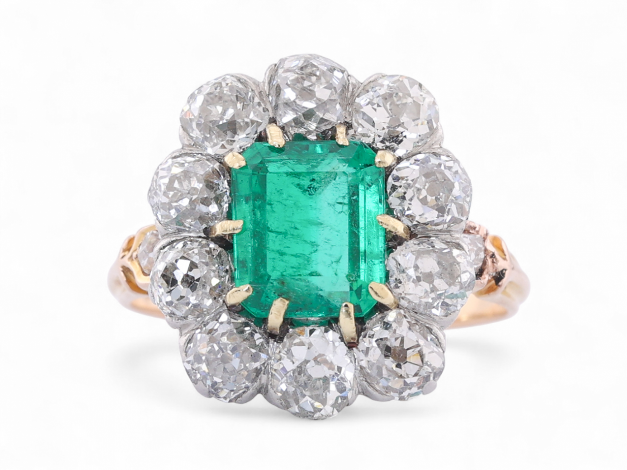 antique emerald and diamond cluster ring in 18kt yellow gold