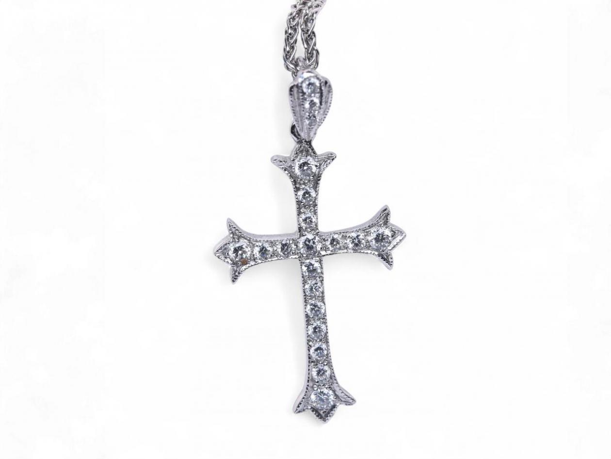 Diamond Cross in 18k white gold