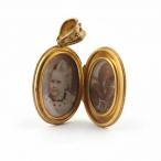18k Antique Gold Oval Locket