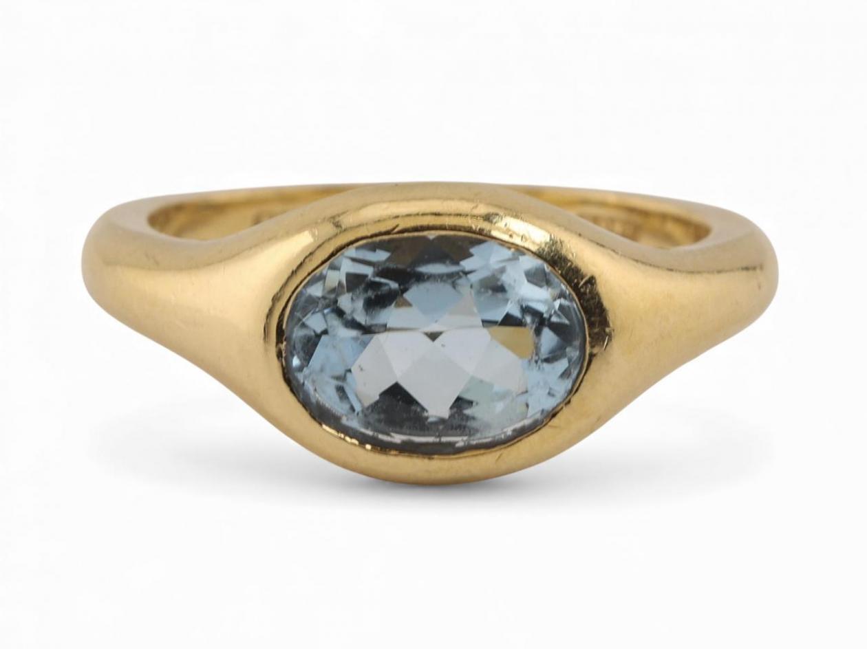 Vintage Solitaire Aquamarine East To West Bezel Set Ring in 18kt Yellow Gold