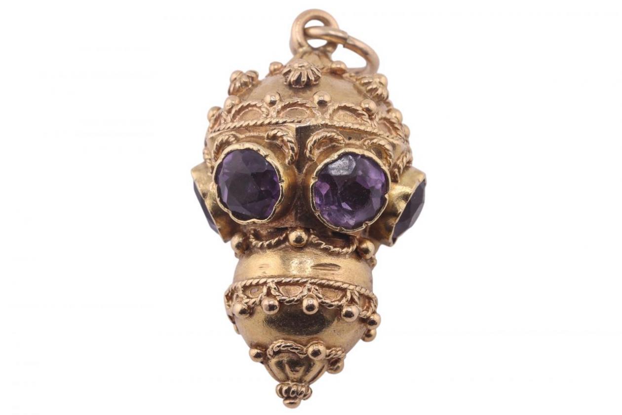 ETRUSCAN REVIVAL AMETHYST AND GOLD TAILSMAN PENDANT