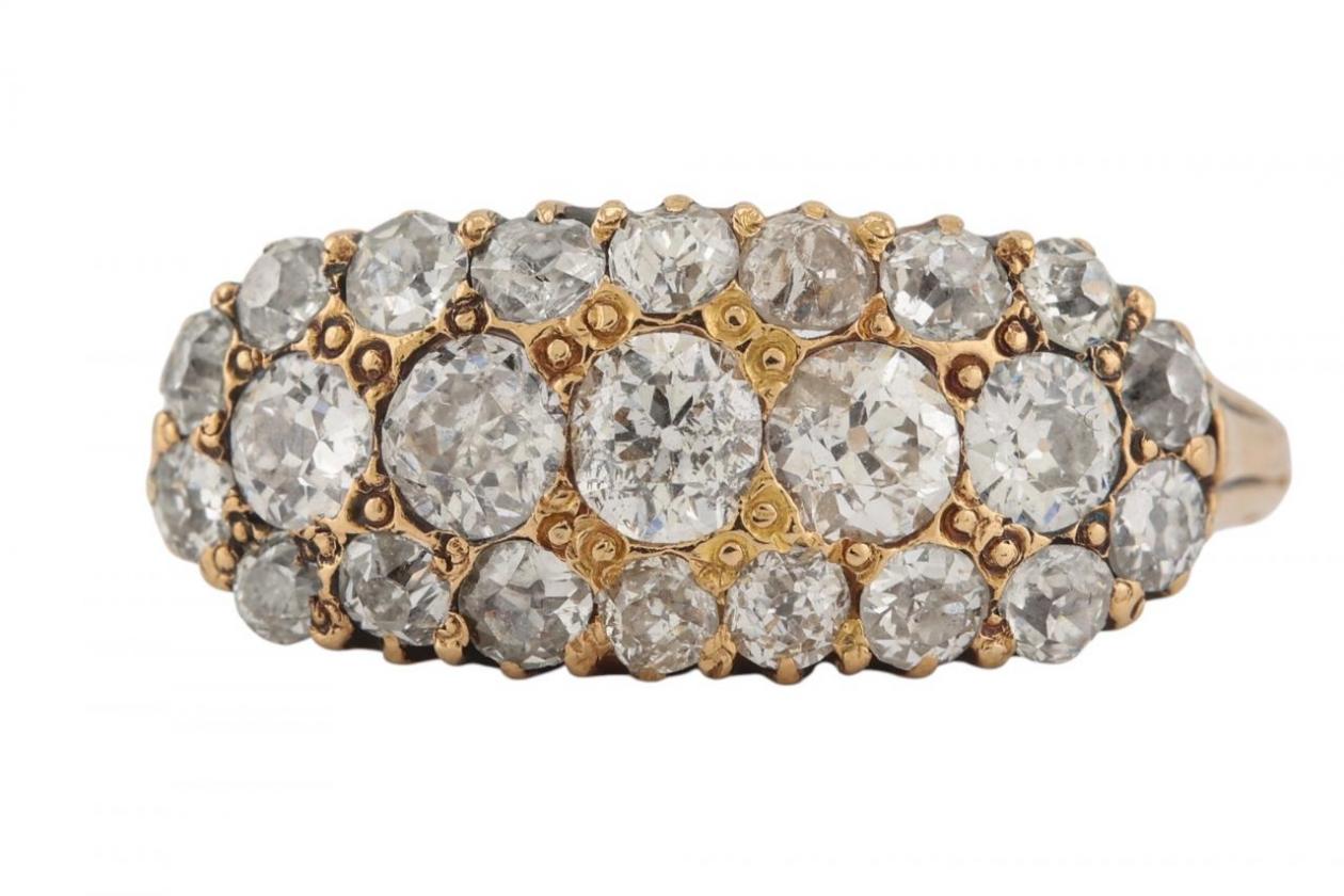 LATE VICTORIAN DIAMOND THREE-ROW RING, CIRCA 1880
