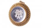 VICTORIAN ESSEX ROCK CRYSTAL GOLD PENDANT ENCLOSING INITIALS T.O.M, CIRCA 1870