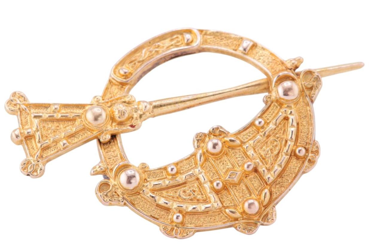EDMOND JOHNSON CELTIC REVIVAL TARA BROOCH, CIRCA 1890