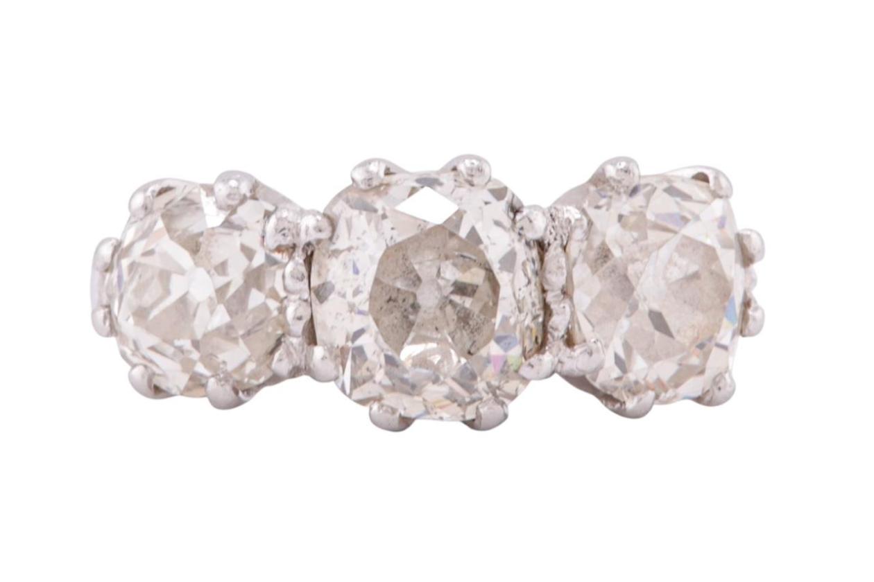 DIAMOND THREE STONE RING