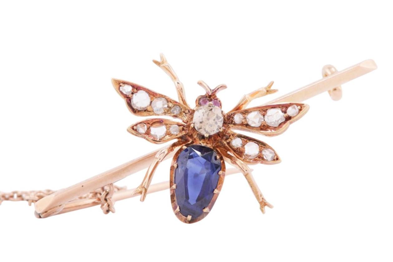 VICTORIAN SAPPHIRE AND DIAMOND BROOCH, CIRCA 1890