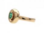 Mod circular emerald ring in 14kt yellow gold