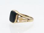 Vintage 9kt yellow gold and bloodstone signet ring
