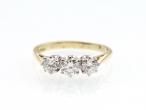1981 diamond three stone ring in 18kt yellow gold