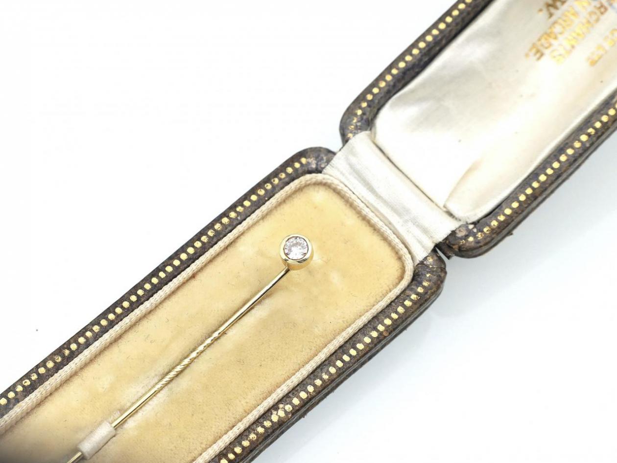 Vintage 14kt yellow gold rubover set diamond stick pin