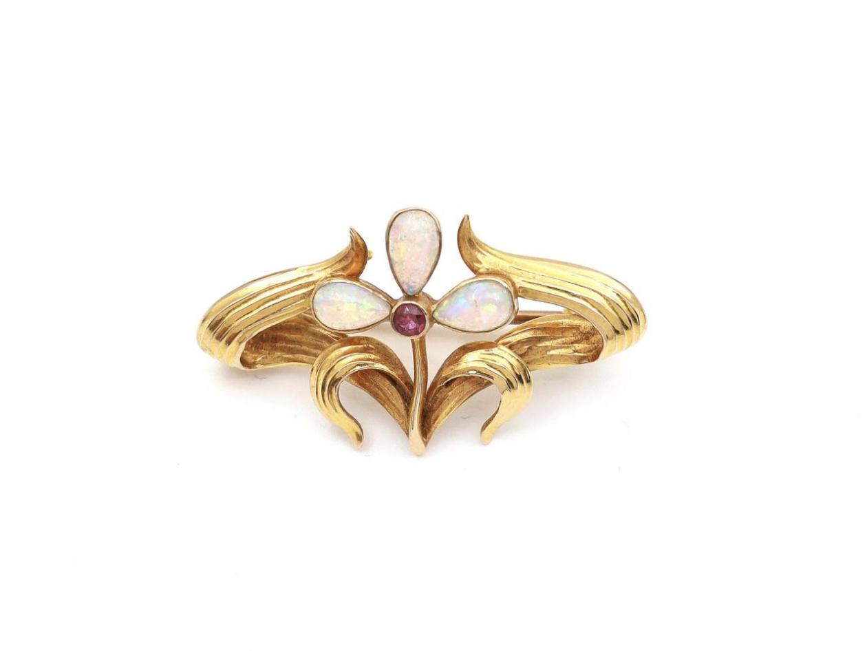 Art Nouveau ruby and opal flower brooch in 15kt yellow gold