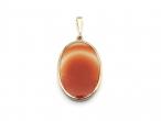 Vintage oval double sided banded agate pendant in yellow gold