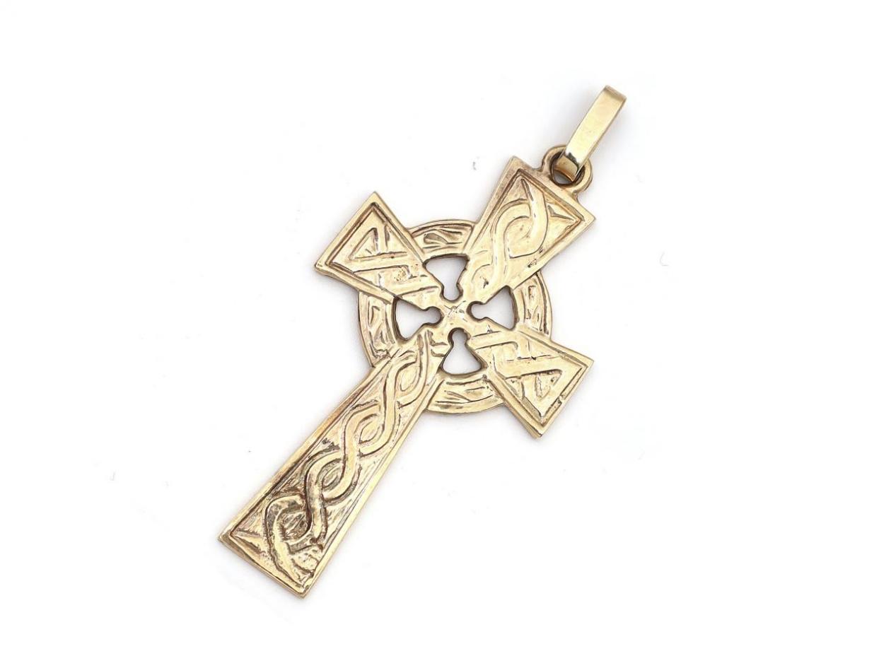 Vintage 9kt yellow gold openwork Celtic cross pendant
