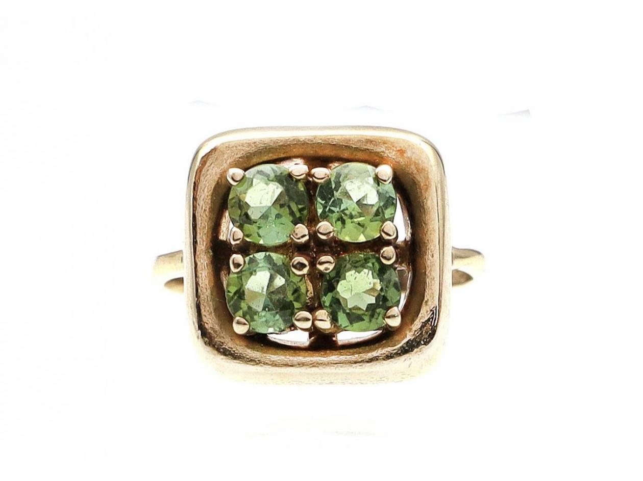 Vintage peridot square cluster ring in 9kt yellow gold