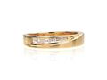 Baguette cut diamond crossover wedding ring in 18kt gold