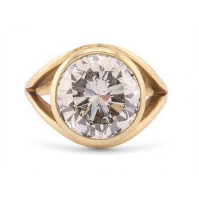5ct Diamond Ring in 18k Yellow Gold