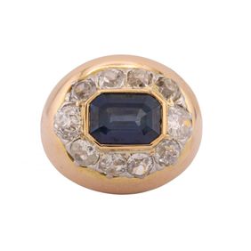 Vintage Oval Sapphire And Diamond Signet Style Cluster Ring In Yellow Gold