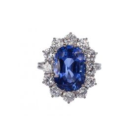 Diamond and Sapphire cluster ring