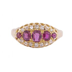 EDWARDIAN RUBY AND DIAMOND 5 STONE RING, CIRCA 1910