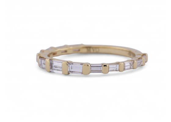 Modern baguette diamond eternity ring in 18kt yellow gold, Italian, 0.87 carats G/H VS–SI.