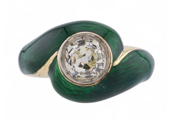 Vintage old mine cut diamond and green enamel ring in 18kt yellow gold | Courtville Antiques