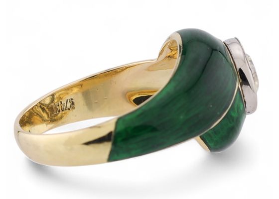 Vintage old mine cut diamond and green enamel ring in 18kt yellow gold | Courtville Antiques