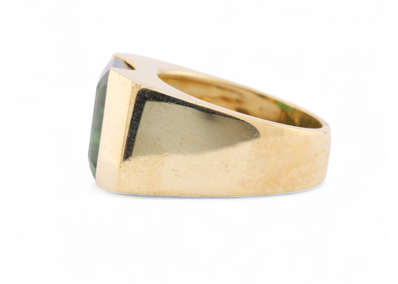 Vintage Italian 18kt yellow gold ring with 3.50ct emerald-cut green tourmaline