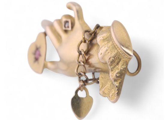 Edwardian Diamond And Garnet Heart In Hand Brooch In 9kt Yellow Gold