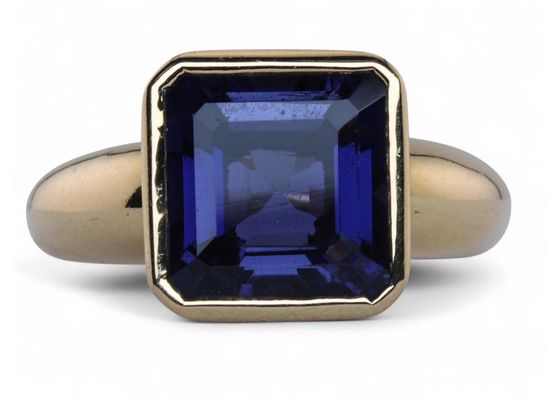 Vintage Bezel Set Iolite In 18kt Yellow Gold