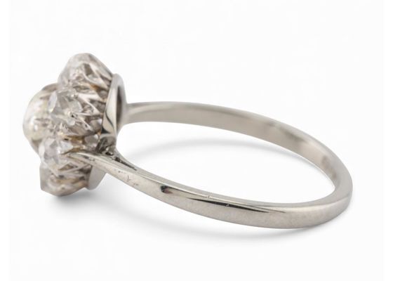 Vintage old mine diamond ring in 18kt white gold and platinum