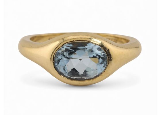 Vintage Solitaire Aquamarine East To West Bezel Set Ring in 18kt Yellow Gold