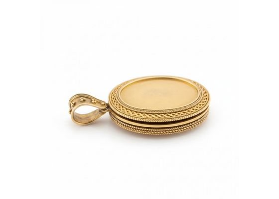 18k Antique Gold Oval Locket