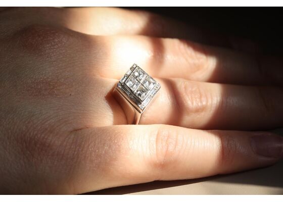 Art Deco lozenge shape Asscher cut diamond and white gold cocktail ring