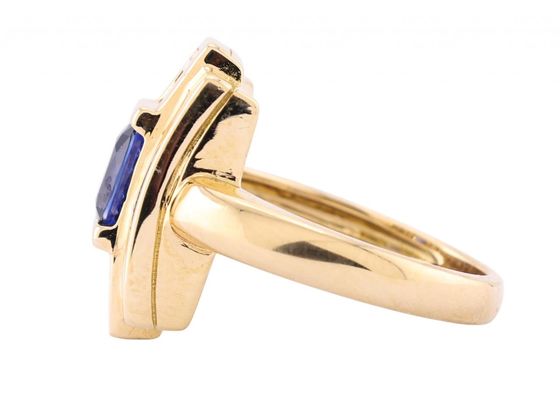 18K YELLOW GOLD SAPPHIRE AND DIAMOND RING18K YELLOW GOLD SAPPHIRE AND DIAMOND RING